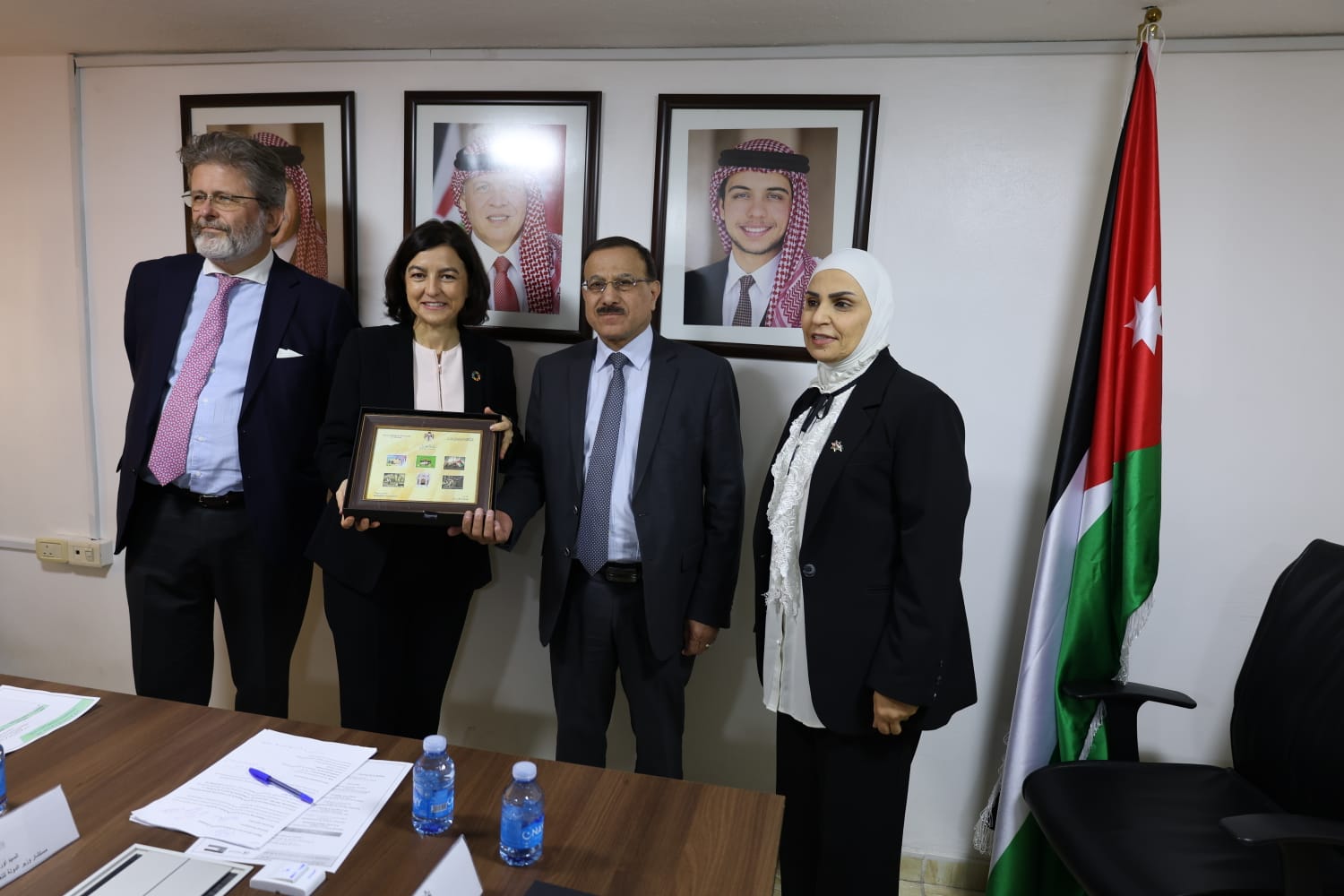 4a3b1708-5eca-4a4e-abed-4e1250955d9d